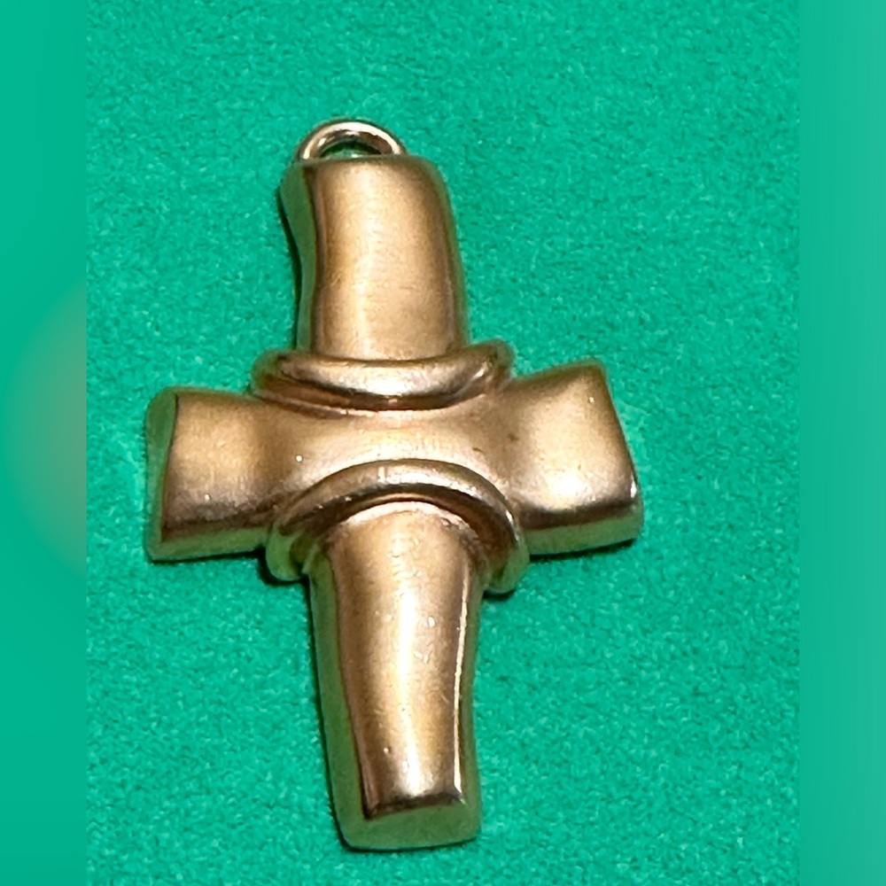 Vintage Essex Cross Pendant